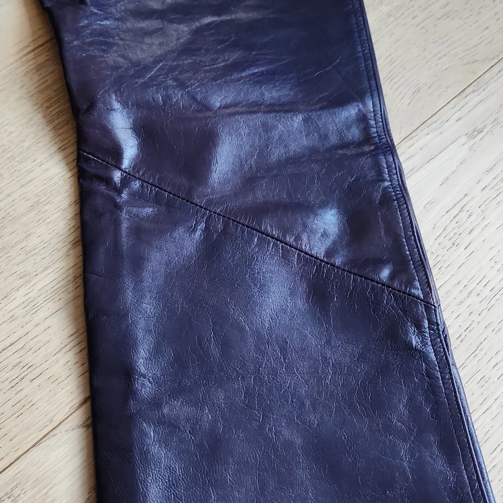 Vintage Elements by Vakko Leather Pants in Aubergine - Picture 7 of 15